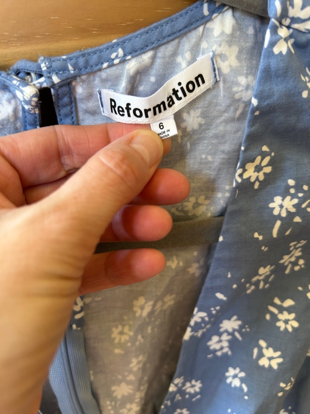 Reformation Isador Dress Blue Micro-Floral Deep V-Neck Button Detail Size 6 - Picture 2 of 11